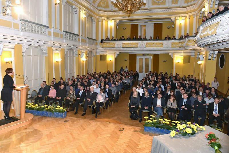 Podelitev-diplom-2015-Slika21.JPG - Podelitev diplom je potekalo v prelepi dvorani Narodnega doma Celje.